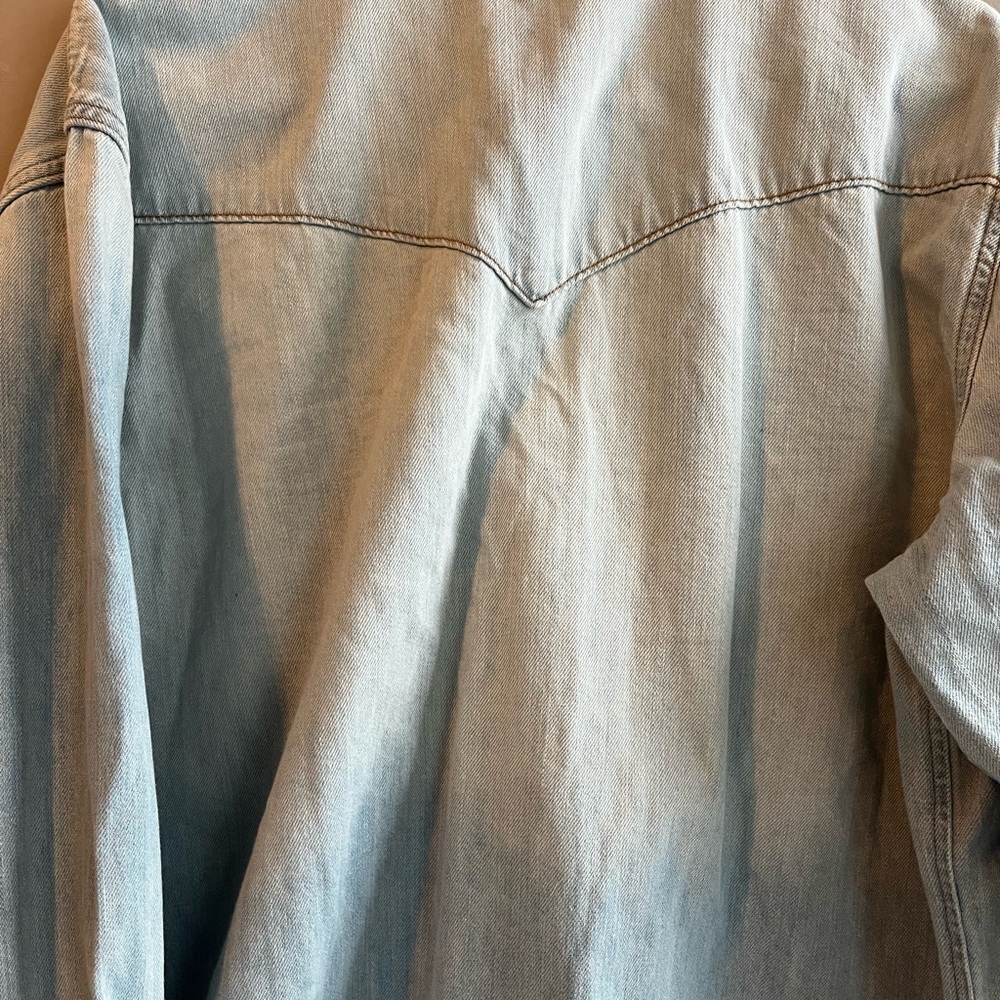 Universal Thread Light Blue Denim Shirt Celestial Western Stars Large - Picture 12 of 13